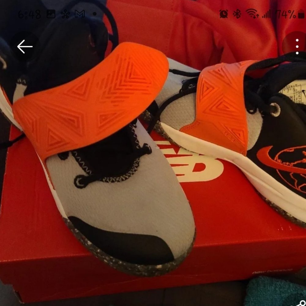 Nike Boys size 5